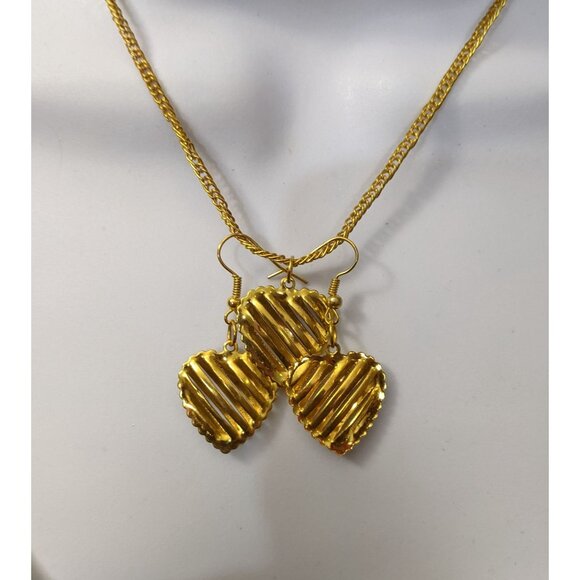 Gold Slotted Heart Necklace And Earring Set - Picture 2 of 6
